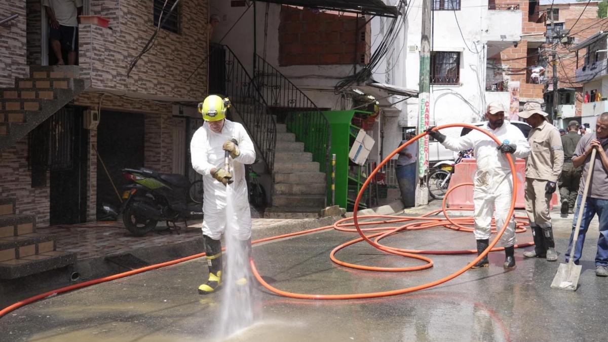 ¿De dónde sale el agua para lavar las calles de Medellín? Así funciona la estrategia sostenible