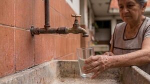 ¿Habrá más cortes de agua en Medellín? EPM mantiene las interrupciones y alerta por los embalses