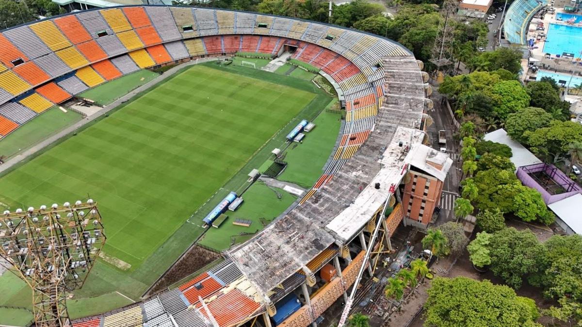 Así se ve la gramilla del estadio Atanasio Girardot tras desmonte de evento de electrónica