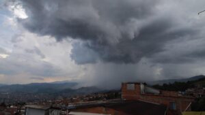 ¿Por qué siguen los cortes de agua en Medellín si está lloviendo?