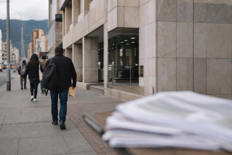 Desempleo en Colombia baja a 8%: 2,11 millones siguen buscando trabajo