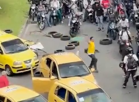 04_MACHETE_WWW_ANDRÉS CALDERÓN